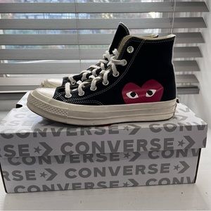 Womens size 8 Comme Des Garçon Converse